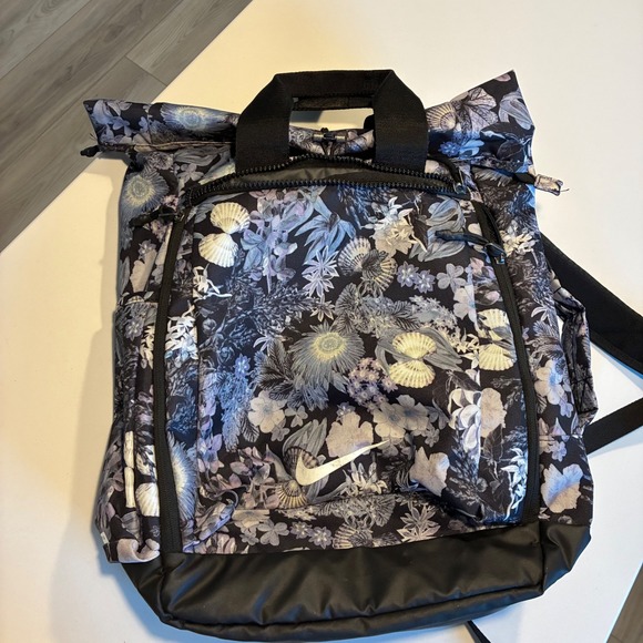 Nike Women's Floral Roll Top Backpack Black Blue White Casual Gym Travel - Picture 8 of 8